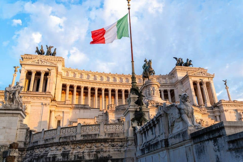 Viftande italiensk flagga